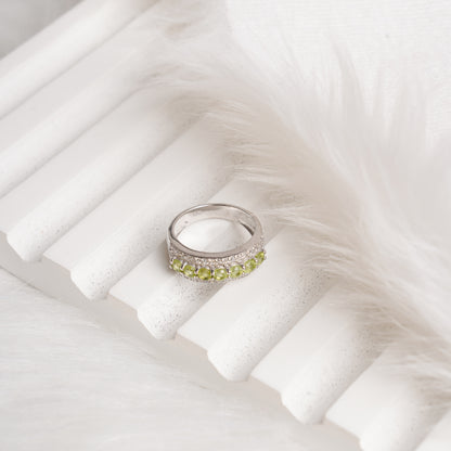 Classic Peridot Band Ring