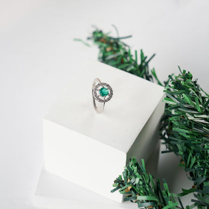 Eternal Round Halo Green Onyx Ring