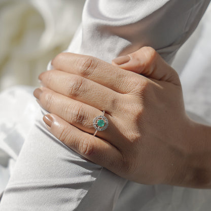 Eternal Round Halo Green Onyx Ring