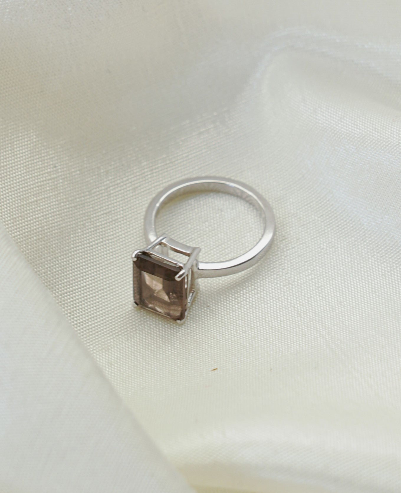 Raw Smokey Allure Ring