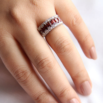 Twinkling Garnet Silver Ring