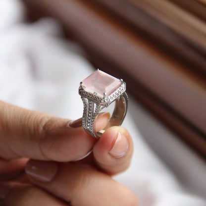 Gleaming Rose Quartz Statement Ring