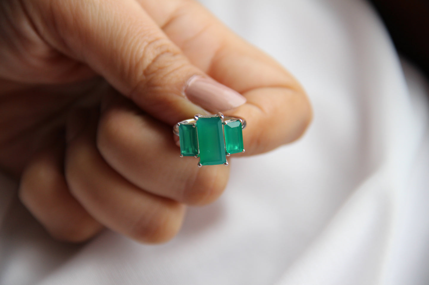 3 Bagget green onyx gemstone ring