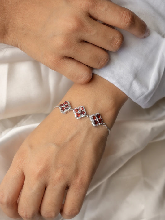 Tender Trinklet - Garnet Bracelet