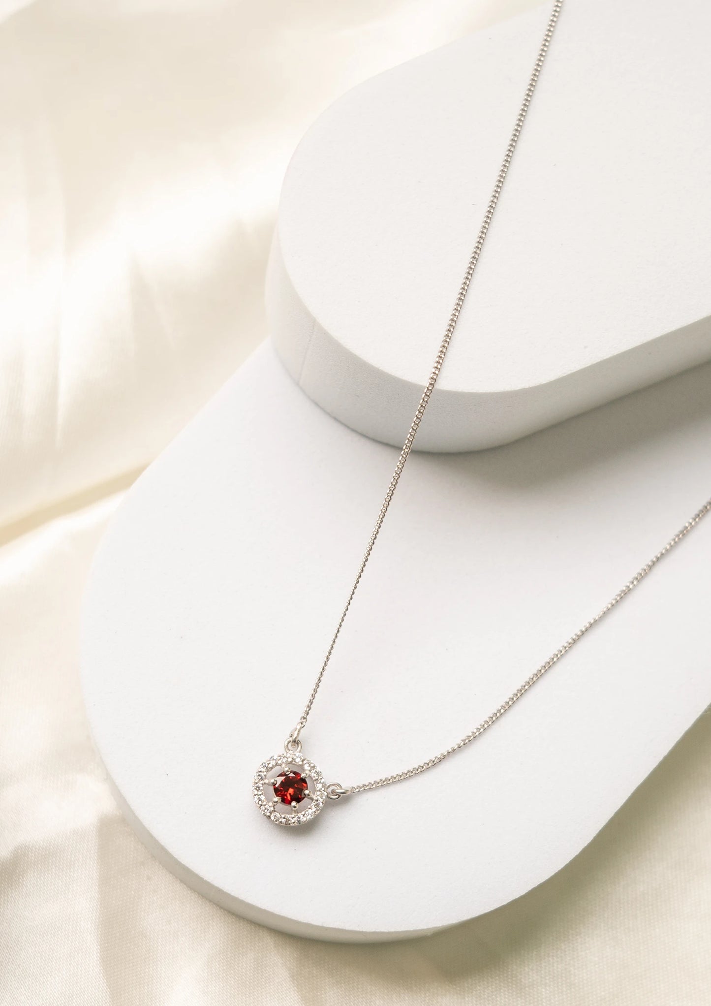 Eternal Round Symphony- Garnet - Necklace