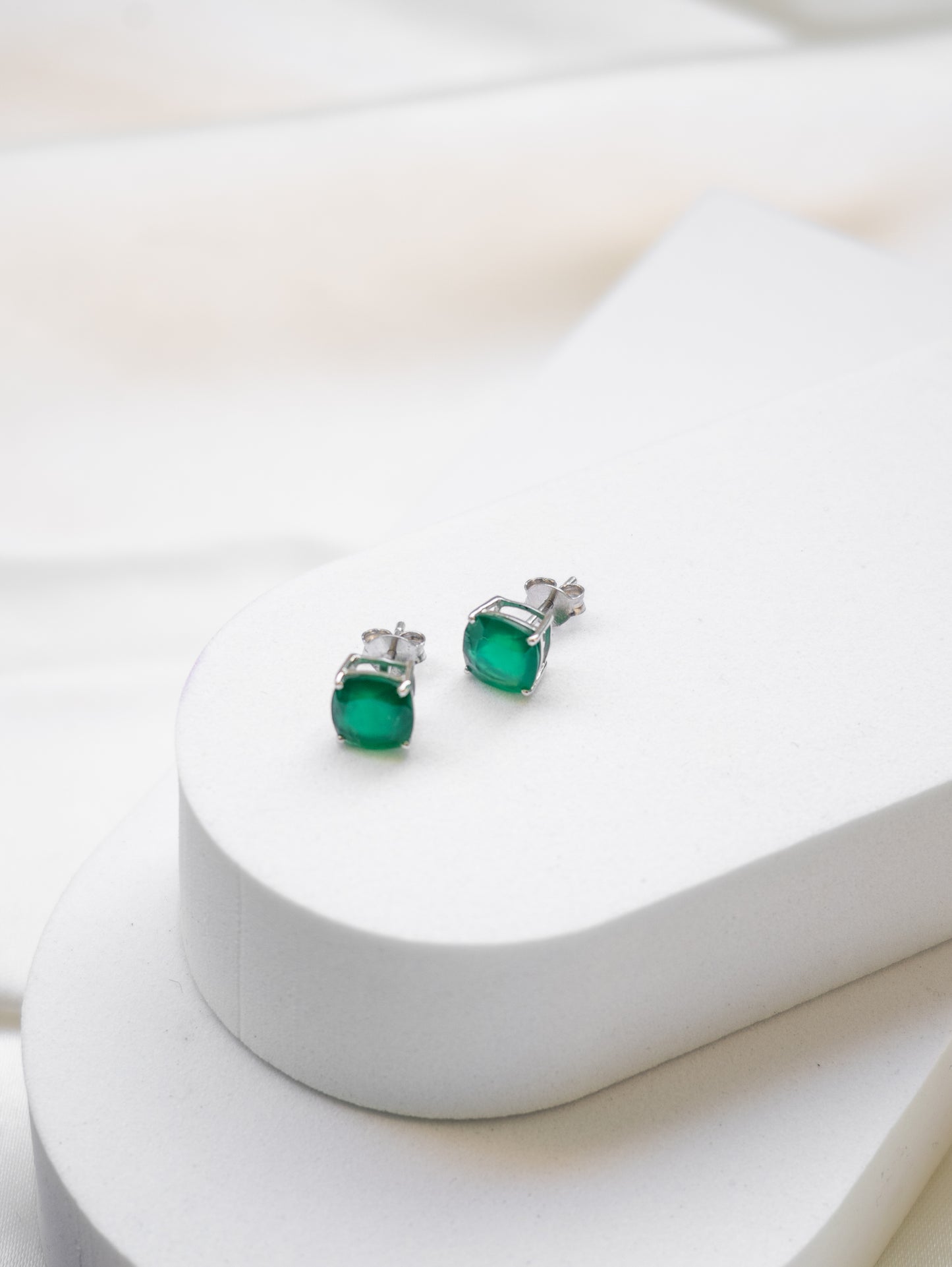 Luminous Charm - Green Onyx - Earrings