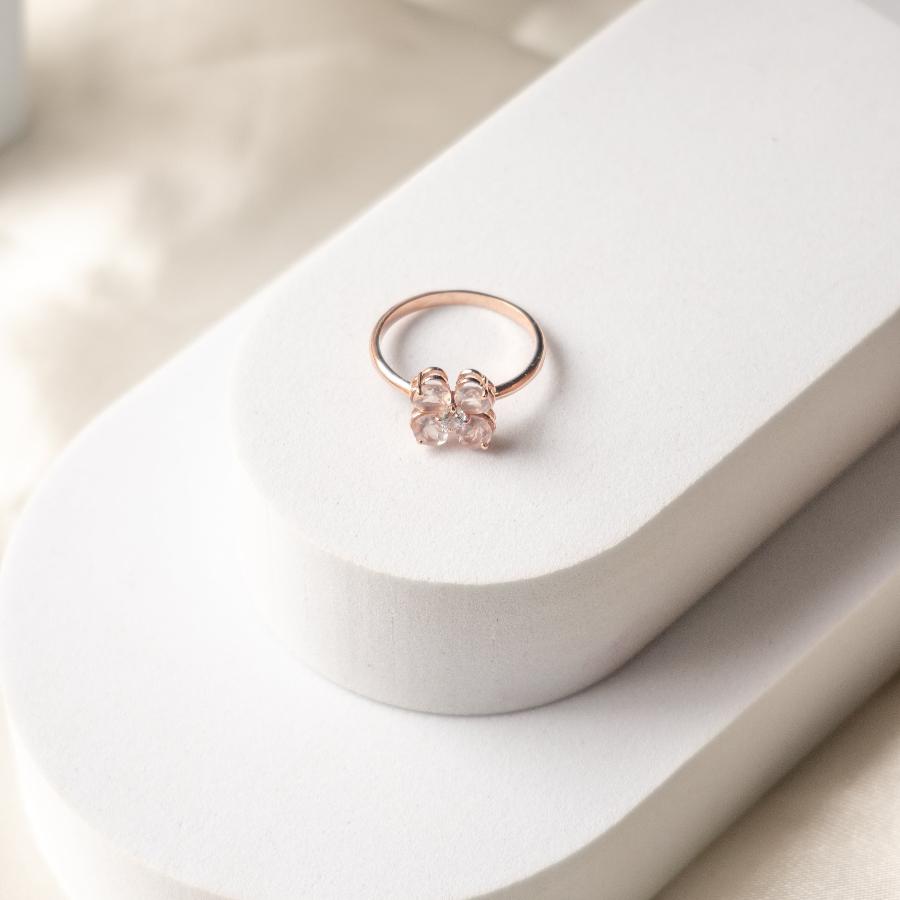 Clover Blessing- Rose Quartz Gold Ring