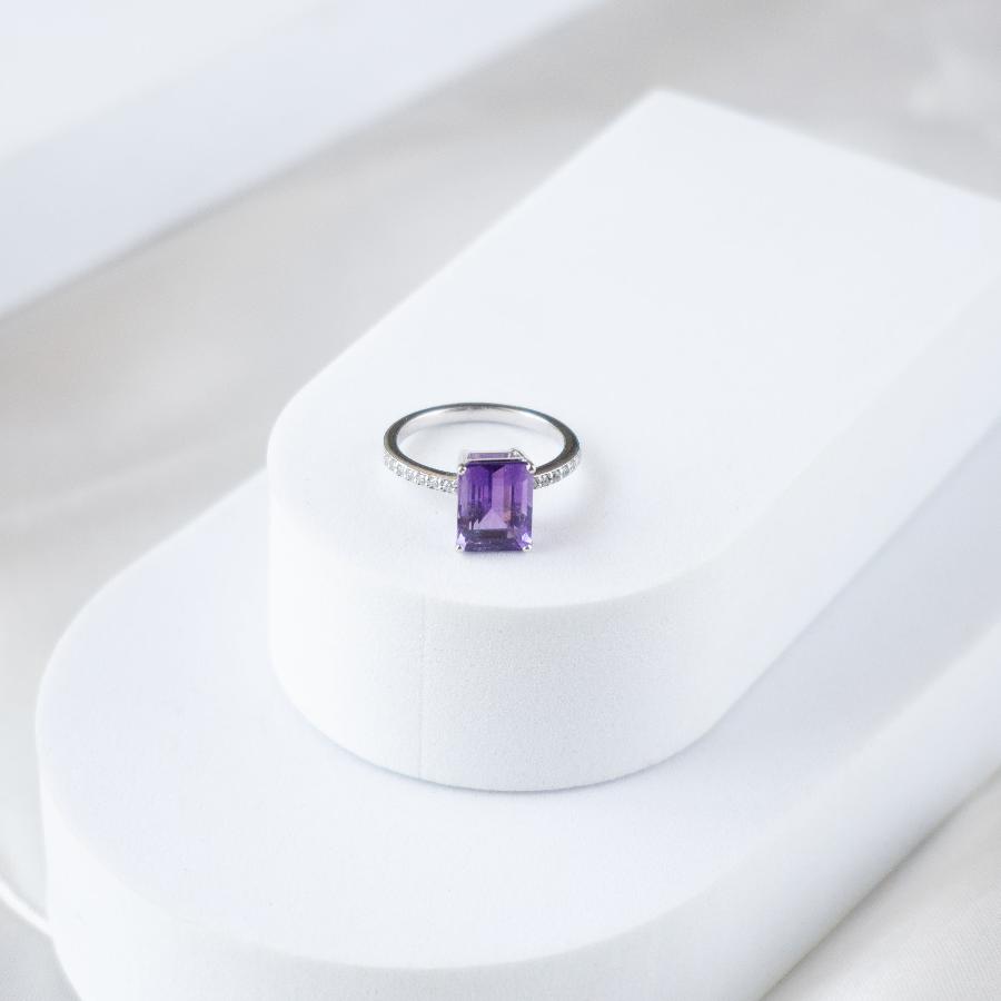 Modern Muse Amethyst Ring