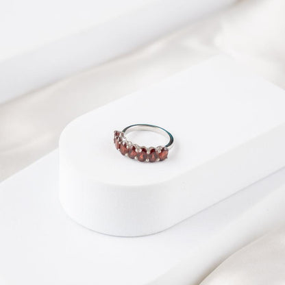 Graceful Curve Garnet Ring